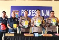 Kapolres Binjai AKBP Bambang C. Utomo, memimpin langsung pers release di halaman Mapolres Binjai, Jalan S. Hasanuddin, Kecamatan Binjai Kota, Selasa (20/8). (Kusmul)
