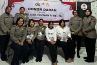 Polisi wanita (polwan) Polres Polres langkat menggelar donor darah. Puluhan kantong berhasil dikumpulkan dalam kegiatan ini.
Donor darah dalam rangka memperingati Hari Jadi Polisi Wanita (Polwan) ke-76 ini berlangsung di Kantor PMI Kabupaten Langkat , Selasa (20/8/2024)