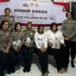 Polisi wanita (polwan) Polres Polres langkat menggelar donor darah. Puluhan kantong berhasil dikumpulkan dalam kegiatan ini.
Donor darah dalam rangka memperingati Hari Jadi Polisi Wanita (Polwan) ke-76 ini berlangsung di Kantor PMI Kabupaten Langkat , Selasa (20/8/2024)