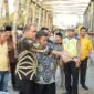 Pj Bupati Langkat H.M.Faisal Hasrimy, AP,M.AP bersama ketua DPRD Langkat Sribana,SE meninjau langsung jembatan Sei Batang serangan yang roboh beberapa hari lalu. (Kamis, 13/06/2024).