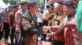 Ketua Dewan Pembina Pujakesuma Komjen Agus Andrianto SH MH hadiri perayaan Hari Ulang Tahun (HUT) Pujakesuma yang ke 44 berlangsung di lapangan Hocky jalan Mahoni Kisaran Kabupaten Asahan Sumatera Utara, Kamis 22 Agustus 2024.