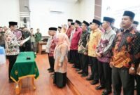 Wali Kota Medan, Bobby Nasution mengukuhkan pengurus Lembaga Pengembangan Tilawatil Qur'an (LPTQ) Kota Medan periode 2024-2028 di Balai Kota, Kamis (22/8).
