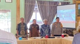 Rapat Koordinasi Persiapan Penerimaan Pendaftaran dan Pemeriksaan Kesehatan dalam tahapan pencalonan pada Pemilihan Serentak Tahun 2024, di RM Pondok Punokawan, Kamis (22/8).