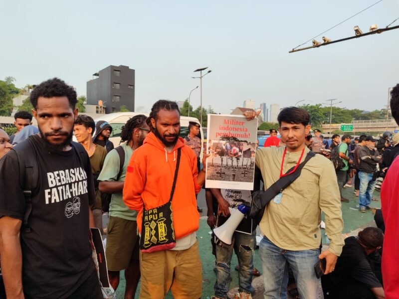Wartawan METROLANGKAT.COM, Ari Anggara melaporkan langsung suasana demo yang telah berlangsung selama beberapa hari di Ibukota Jakarta.(Ari)