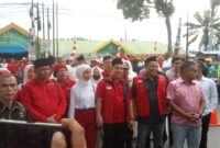 edatangan Bapaslon di Kantor KPU Binjai, langsung disambut dengan tarian khas Melayu tari persembahan, serta  seluruh komisioner penyelenggara pemilu tersebut.