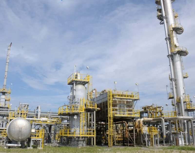  Melalui peningkatan penggunaan produksi dalam negeri, akan meningkatkan pula sektor industri, menciptakan lapangan kerja, dan meningkatkan pendapatan masyarakat, serta perekonomian secara keseluruhan.(yong)