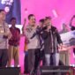  Wakil Kepala Kepolisian Republik Indonesia (Wakapolri) Komjen. Pol. Drs. Agus Andrianto, S.H., M.H., didampingi oleh Kapolda Sumatera Utara (Kapolda Sumut) Irjen. Pol. Whisnu Hermawan F, S.I.K., M.H., mengadakan kegiatan silaturahmi kamtibmas dengan komunitas masyarakat Sumatera Utara dalam rangka cooling system pilkada damai tahun 2024 bertempat di Gor Astaka Jalan William Iskandar Pancing, Selasa (20/08/2024).(ist)