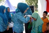 Ketua TP PKK Kabupaten Langkat, Ny. Uke Faisal Hasrimy, menghadiri pertemuan bulanan TP PKK Kabupaten Langkat bersama TP PKK Kecamatan se-Kabupaten Langkat di Museum Daerah Tanjung Pura, Kamis (5/9/2024)
