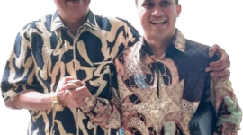 Pilkada Happy ; Calon Wakil Bupati Langkat Adli Tama Hidayat Sembiring menyapa hormat rivalnya pada Pilkada Langkat 2024  H Syah Afandin. (Ist)