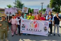 Komisoner Bawaslu Sumut bersama Bawaslu Binjai beserta Forkopimda melepas balon ke udara tanda diresmikannya 