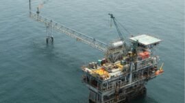 KLA Flowstations, fasilitas lepas pantai Pertamina Hulu Energi Offshore North West Java (PHE ONWJ), yang letaknya berdekat dengan lokasi penyelamatan kapal nelayan Badak Liar yang mengalami mati mesin. Foto: Dokumen PHE ONWJ