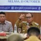 Penjabat (Pj) Bupati Langkat, Faisala Hasrimy memberikan sambutannya dalam kegiatan sosialisasi pengawasan dan pencegahan pelanggaran netralitas ASN, di Stabat, Selasa (15/10/2024). (Foto: Diskominfo Langkat).