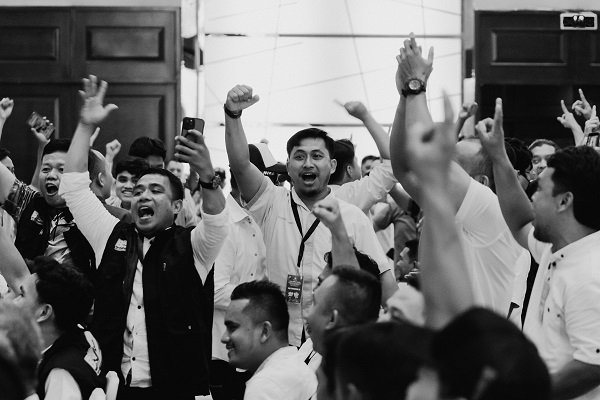 Antusias masyarakat menyambut kemenangan Paslon Iskandar - Adli 