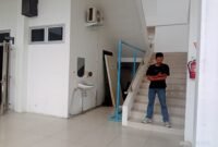 Petugas berjaga di lantai l dan ll Disdik Binjai