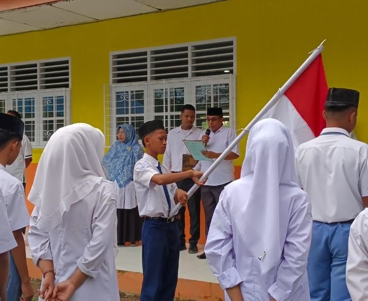 Pelantikan OSIM MAS Babussalam Besilam, Kecamatan Padang Tualang, Langkat, Senin (4/11/2024)
