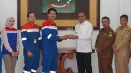 Pj Bupati Langkat H. M. Faisal Hasrimy terima kunjungan Field Manager baru PT Pertamina EP Pangkalan Susu, bahas program besar di Langkat. (Foto: istimewa/ikp/kominfolangkat)