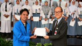 Yayasan OGFICE Berikan Beasiswa Kepada Generasi Muda Bontang