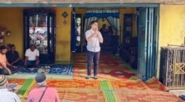 Adli Tama Sembiring saat bersilaturahmi di Desa Sematar, Kecamatan Bahorok, Minggu (17/11)