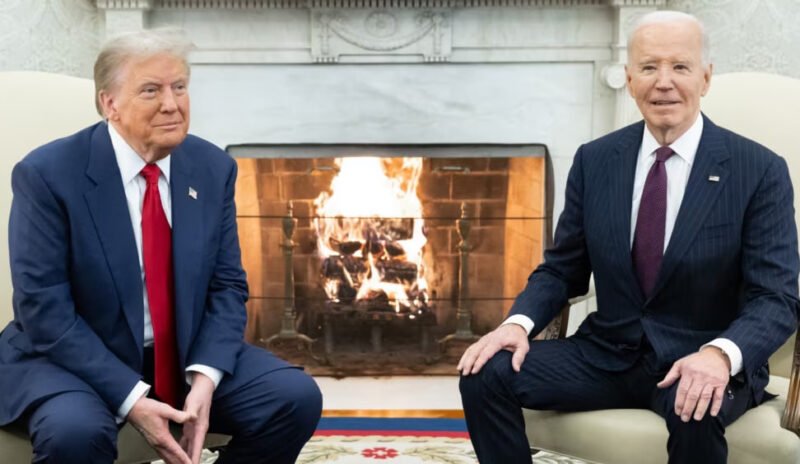 Presiden terpilih AS Donald Trump bertemu dengan Presiden Joe Biden di Gedung Putih hari Rabu (13/11)