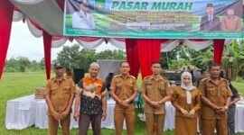 Pemkab Langkat melakukan kegiatan Pasar Murah di Desa Suka Damai Timur, Kecamatan Hinai. Pada Selasa, (10 /12)