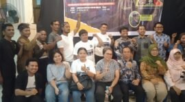 Anggota koperas TKBM Pangkalan Susu mengikuti kegiatan Catatan Akhir Tahun LBH Medan, Senin (23/12)