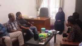 Koperasi TKBM Pangkalan Susu melaksanakan diskusi ringan bersama anggota DPRD Fraksi PKS di Langkat, Jumat (27/12)