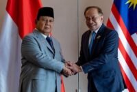 Presiden Prabowo Subianto melakukan pertemuan dengan Perdana Menteri Malaysia, Anwar Ibrahim. (Instagram/anwaribrahim_my)
