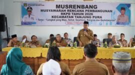 Pj. Bupati Langkat, H.M. Faisal Hasrimy, AP, MAP, menghadiri Musyawarah Perencanaan Pembangunan (Musrenbang) Kecamatan Tanjung Pura yang digelar di Aula Kantor Camat Tanjung Pura pada Selasa (11/2/2025)