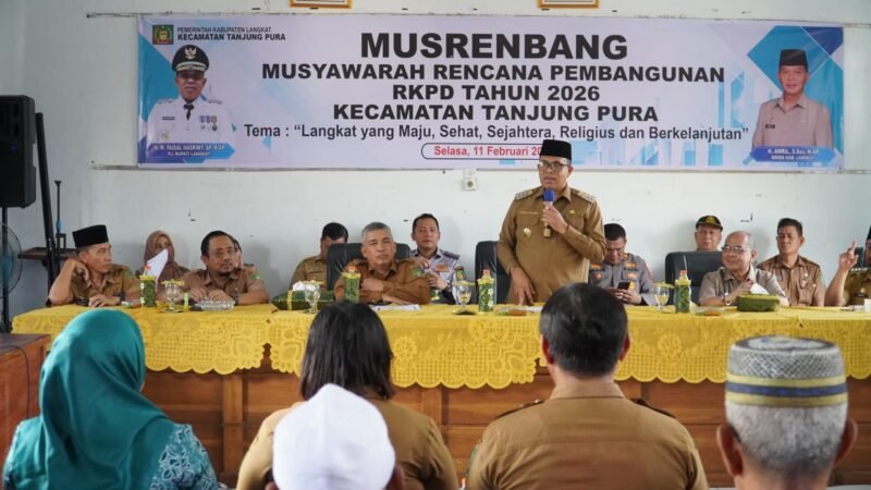 Pj. Bupati Langkat, H.M. Faisal Hasrimy, AP, MAP, menghadiri Musyawarah Perencanaan Pembangunan (Musrenbang) Kecamatan Tanjung Pura yang digelar di Aula Kantor Camat Tanjung Pura pada Selasa (11/2/2025)