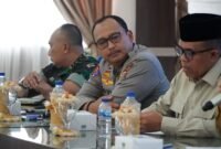 Penjabat Bupati Langkat H.M. Faisal Hasrimy, AP, M.AP., menghadiri Rapat Koordinasi Program Makanan Bergizi Gratis (MBG) bersama Badan Gizi Nasional (BGN) di Ruang Pola Kantor Bupati Langkat, Senin (3/2/2025).