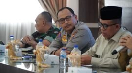 Penjabat Bupati Langkat H.M. Faisal Hasrimy, AP, M.AP., menghadiri Rapat Koordinasi Program Makanan Bergizi Gratis (MBG) bersama Badan Gizi Nasional (BGN) di Ruang Pola Kantor Bupati Langkat, Senin (3/2/2025).