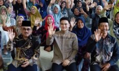 RA dan Ajai Disambut Hangat Warga Secanggang