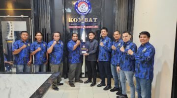 Terus Berkibar,Ricky Anthony Serahkan 3 Mandat KOMBAT di Labuhan Batu, Palas dan Paluta