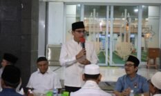 Buka Puasa 1.500 Jamaah di Masjid Al-Musabbihin, Rico Waas Minta Doa Warga