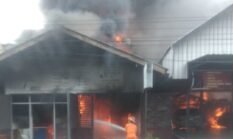 Dua Rumah dan Usaha Laundry di Binjai Utara Ludes Terbakar, Dua Mobil Ikut Hangus