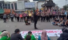 Aksi Unjuk Rasa di Tugu Binjai, Massa Sampaikan Kritik terhadap Sejumlah Kebijakan Nasional